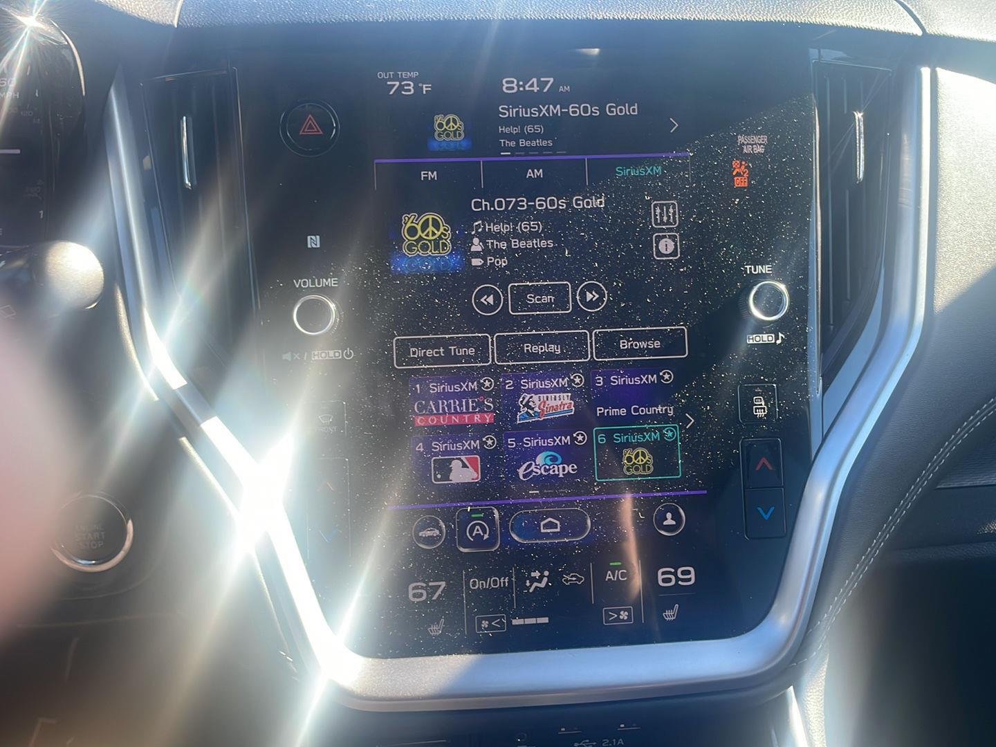 Used 2021  Subaru  image 3
