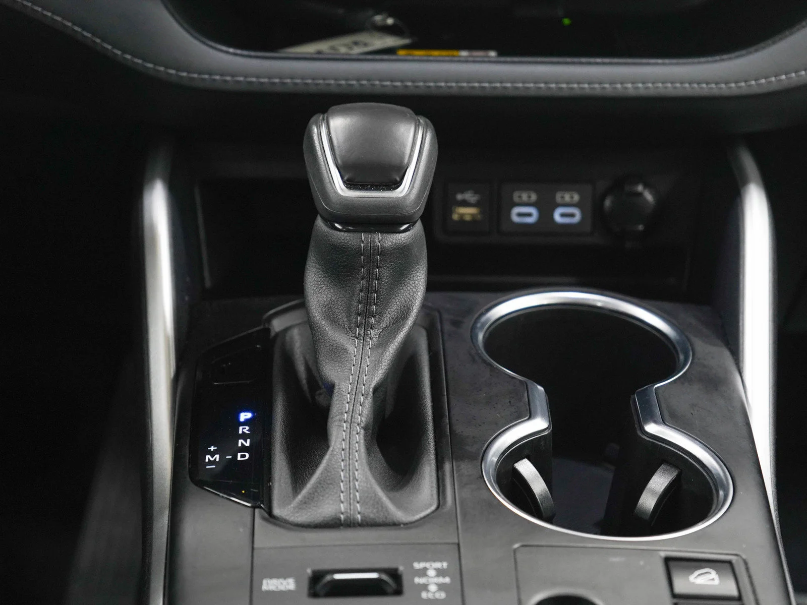 Used 2024 Silver Toyota XLE AWD (Natl) image 20