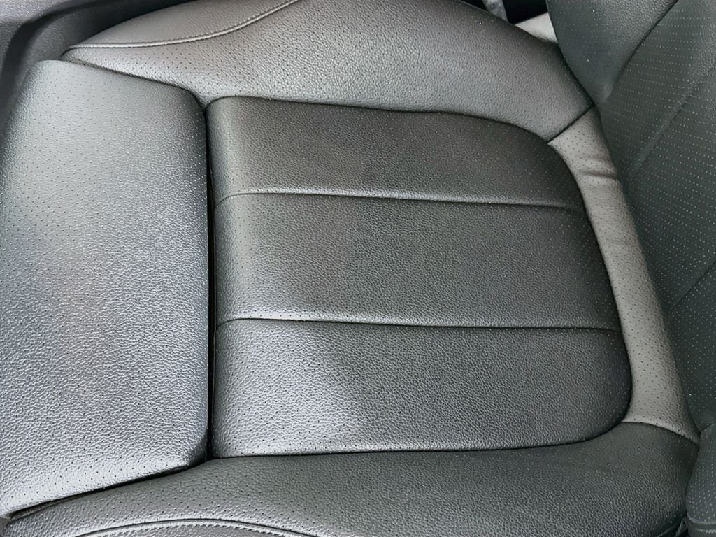 Used 2023 Silver Mercedes-Benz GLA 250 image 21
