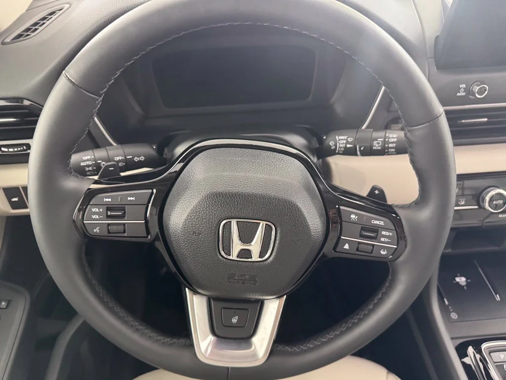 Used 2026 Gray Honda Touring image 26