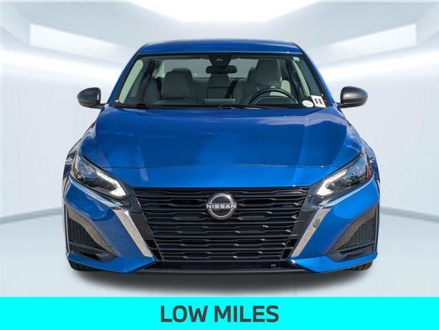 Used 2025 Blue Nissan 2.5 SV image 11