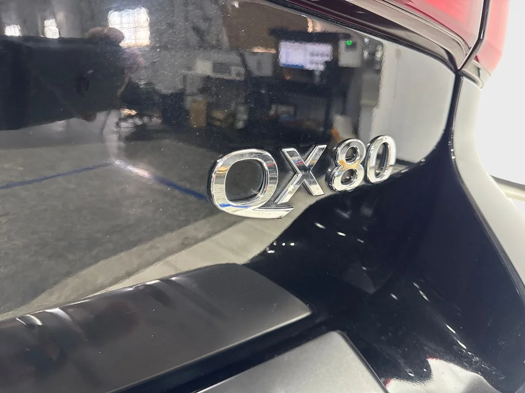 Used 2023 Black INFINITI LUXE image 23