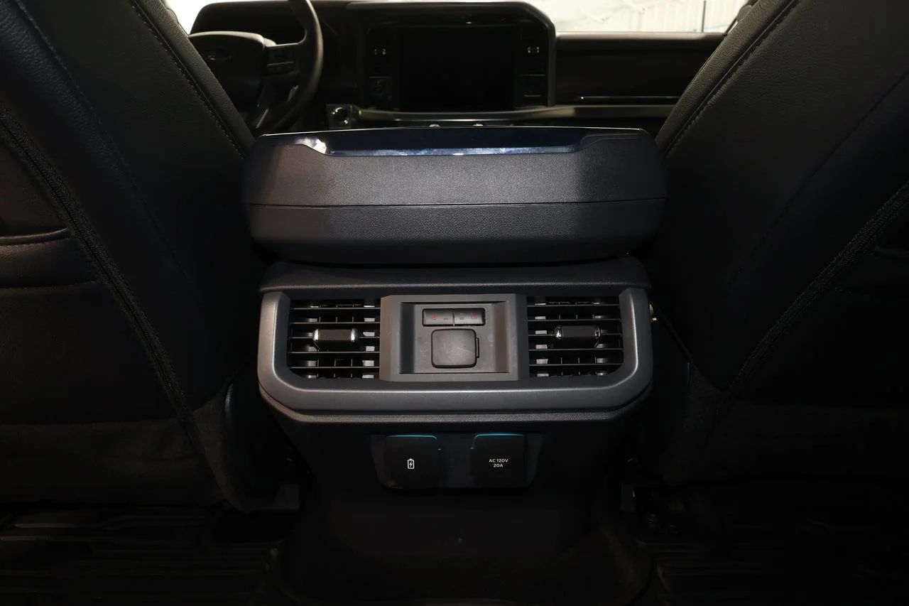 Used 2025 White Ford Lariat image 30