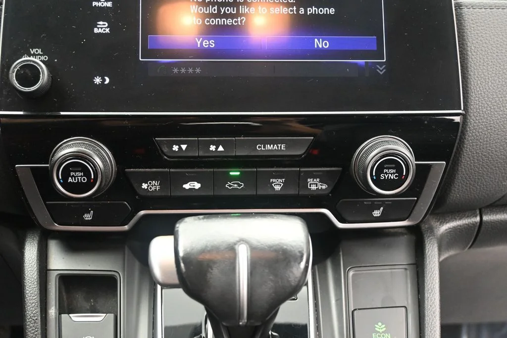 Used 2018 Crystal Black Pearl Honda EX-L image 17