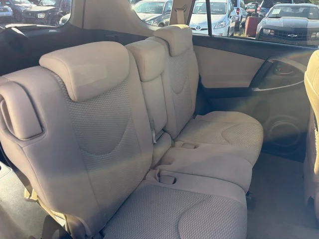 Used 2011 Red Toyota Base image 27
