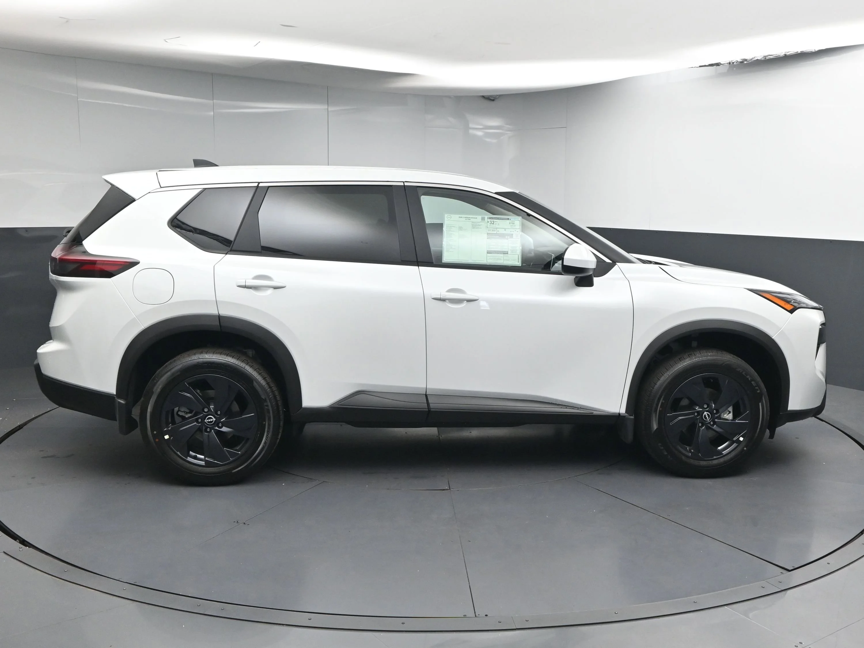 New 2026 Everest White Pearl TriCoat Nissan SV image 8