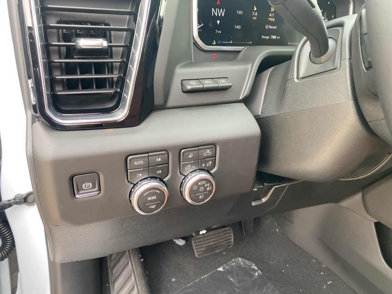 2026 GMC Sierra 2500HD Denali Ultimate - Photo 12