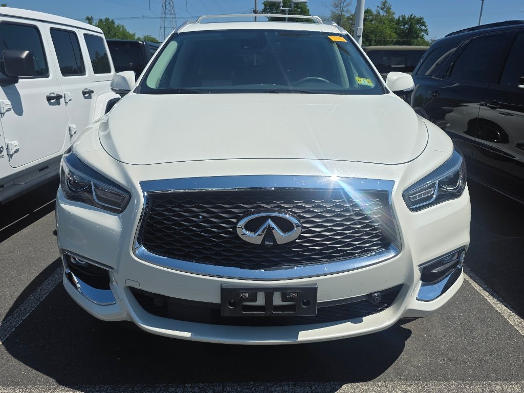 Used 2020 Majestic White INFINITI Signature Edition image 2