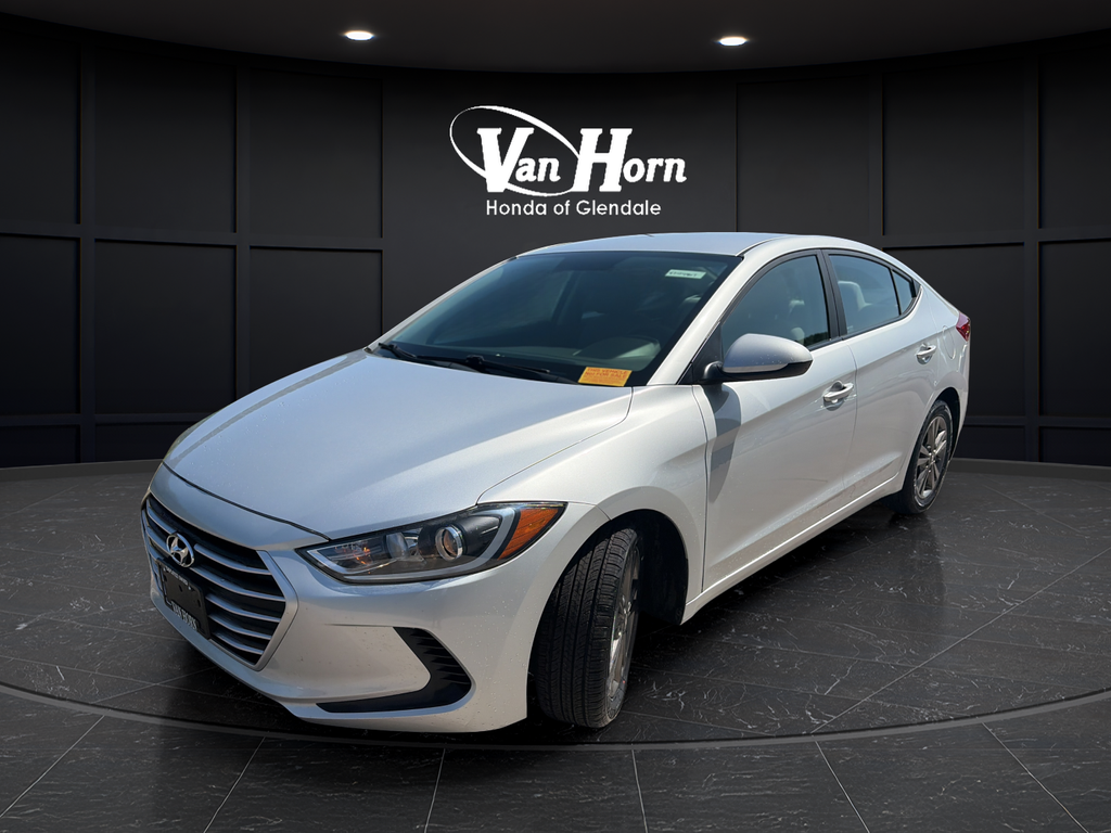 Used 2018 Silver Hyundai SEL image 3
