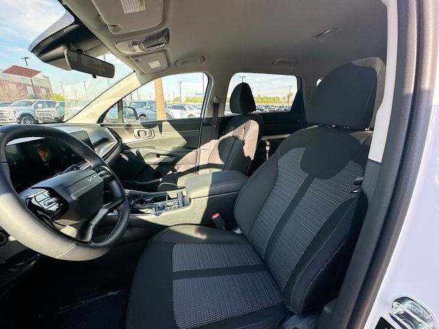 Used 2026 Glacial White Pearl Kia LX image 20