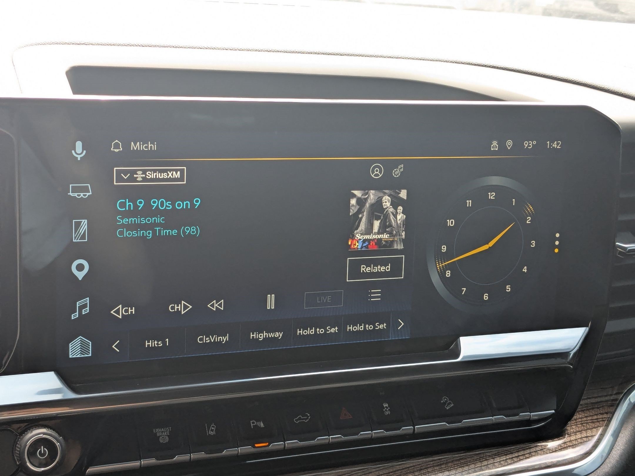 Used 2025 Summit White Chevrolet LT image 22