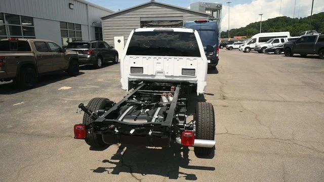 New 2026 Oxford White Ford F-350® XLT image 8
