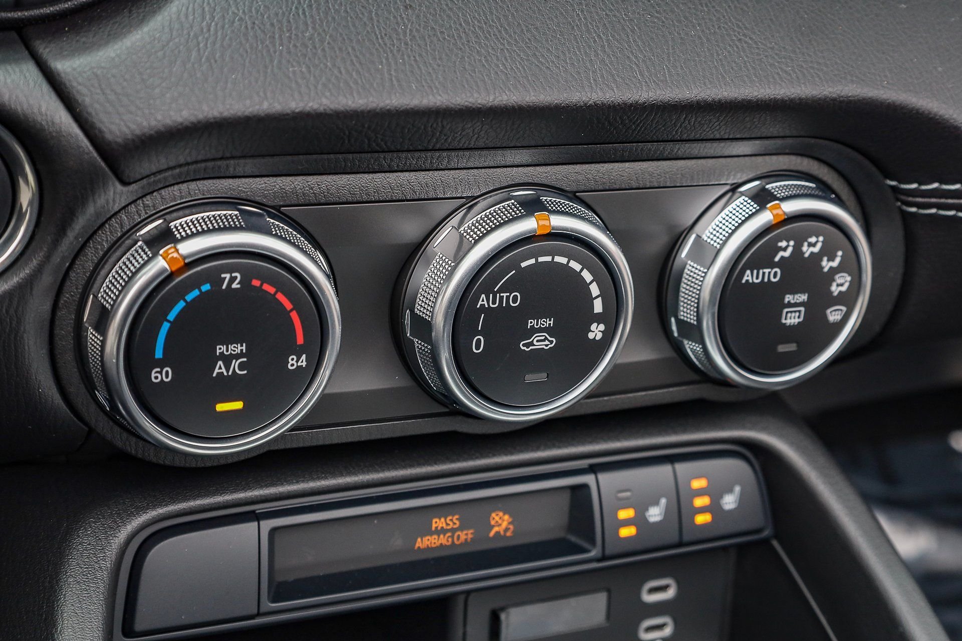 2025 Mazda MX-5 Miata Grand Touring - Photo 17