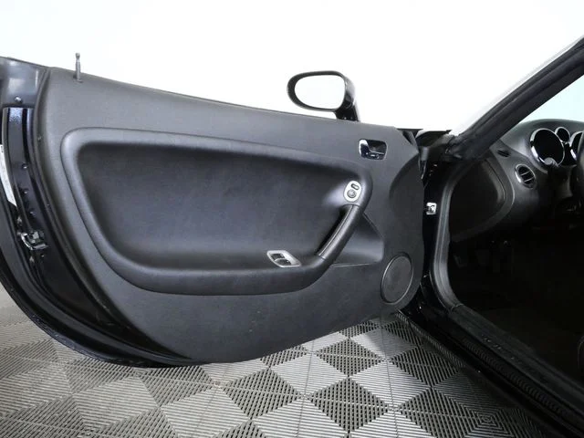 Used 2006 Black Pontiac Base image 14