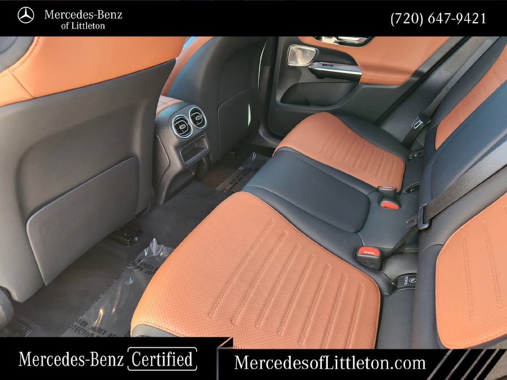 Certified Used 2024 White Mercedes-Benz GLC 300 image 28