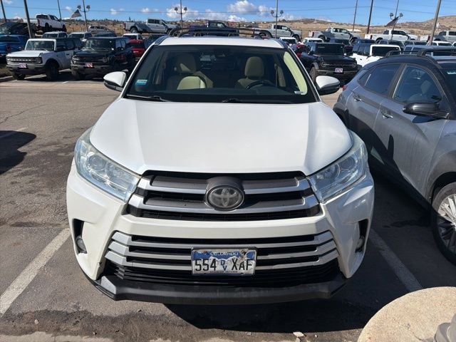 Used 2017 Toyota Highlander XLE with VIN 5TDJZRFH2HS477002 for sale in Castle Rock, CO