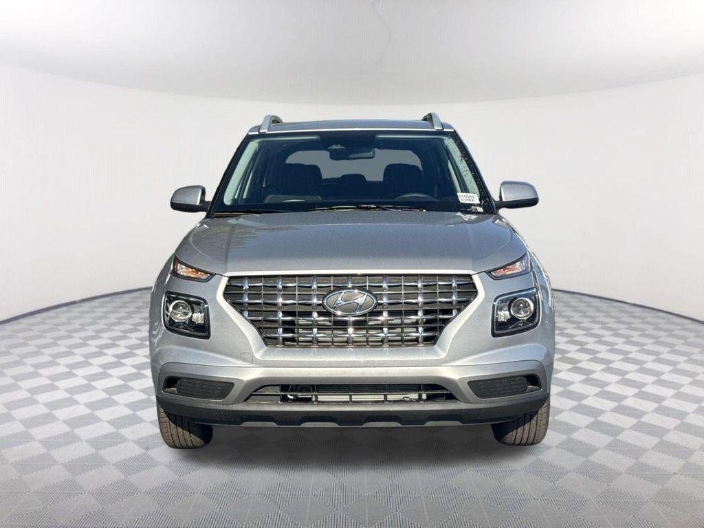 New 2026 Silver Hyundai SEL image 2