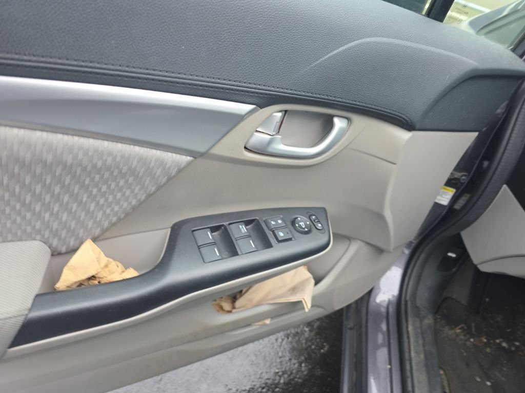 Used 2015  Honda EX image 13