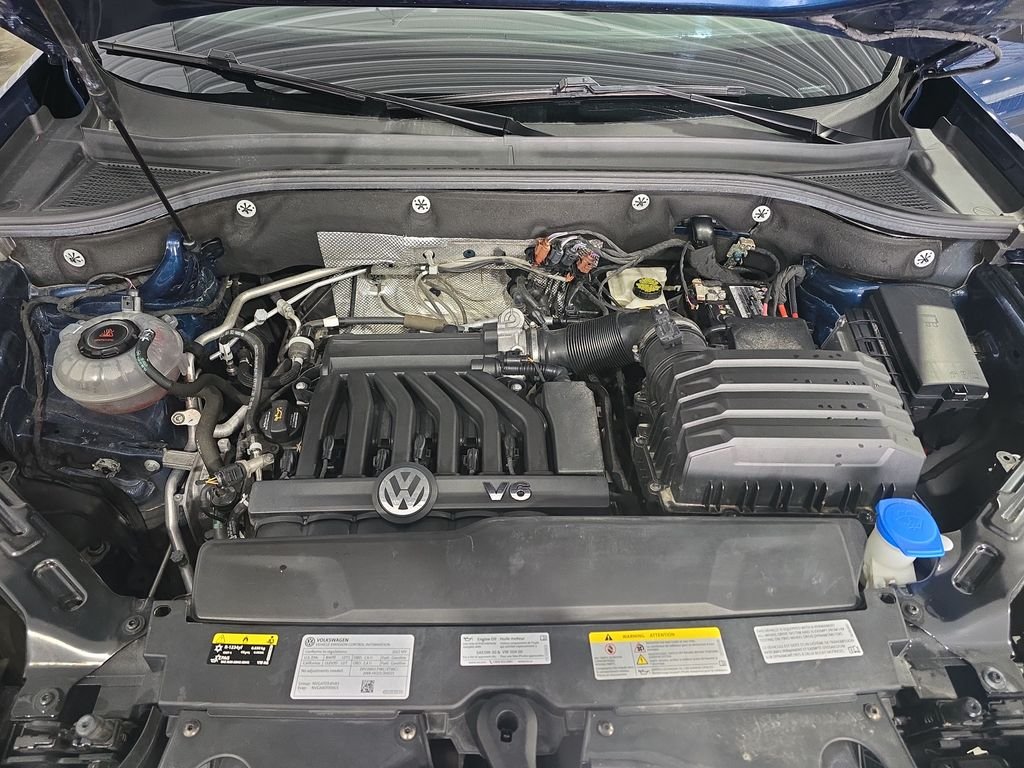 Used 2022 Blue Volkswagen 3.6L V6 SEL Premium R-Line image 25
