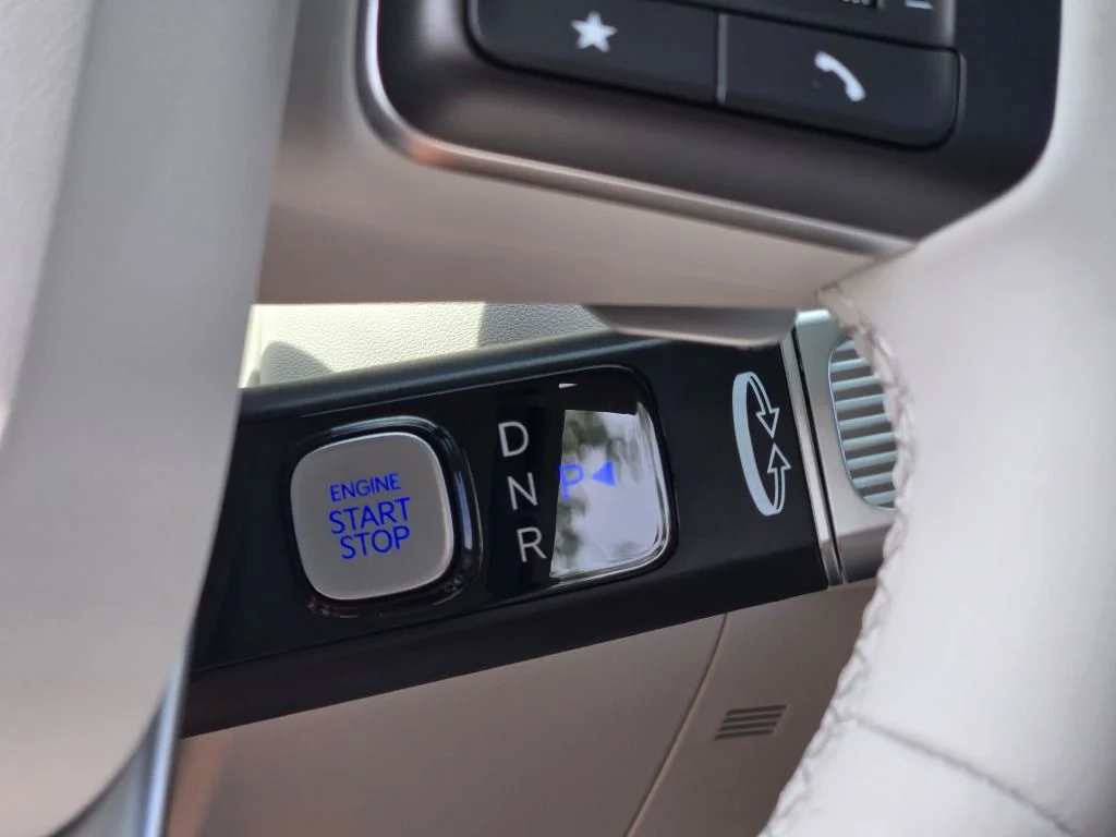 New 2026 Abyss Black Hyundai SEL Premium image 28