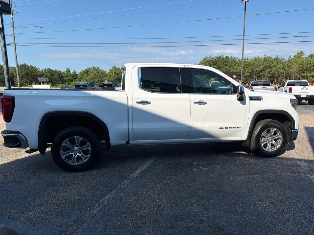 Used 2025 Summit White GMC SLT image 6