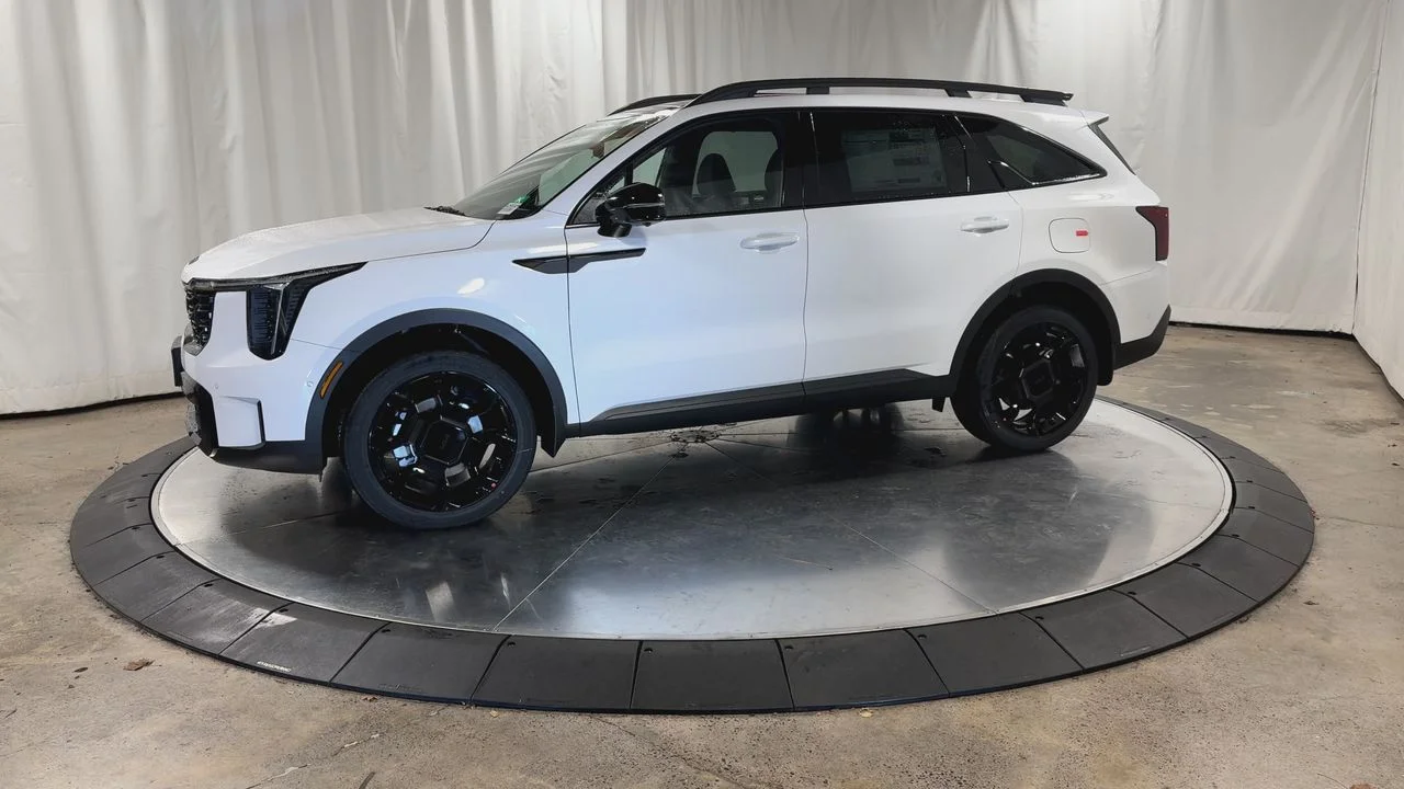 New 2026 White Pearl Kia X-Line SX Prestige image 5