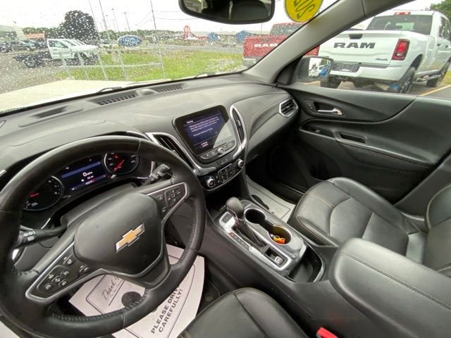 Used 2022 White Chevrolet Premier image 18