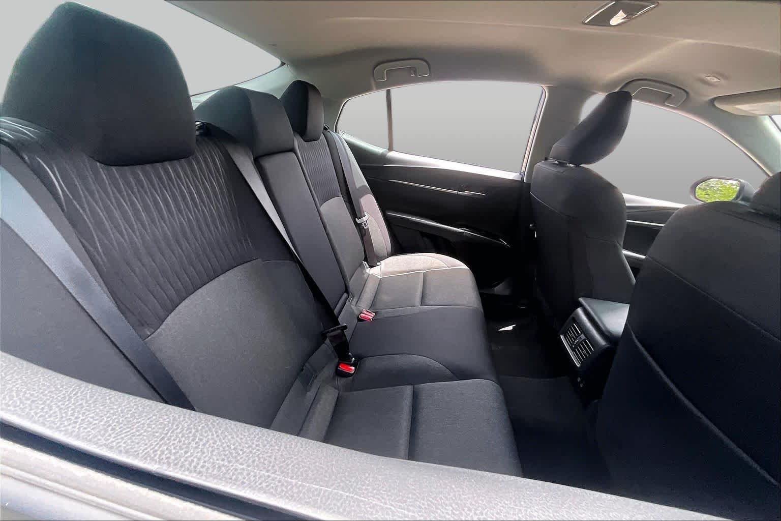 Used 2025 Ocean Gem Toyota LE image 18