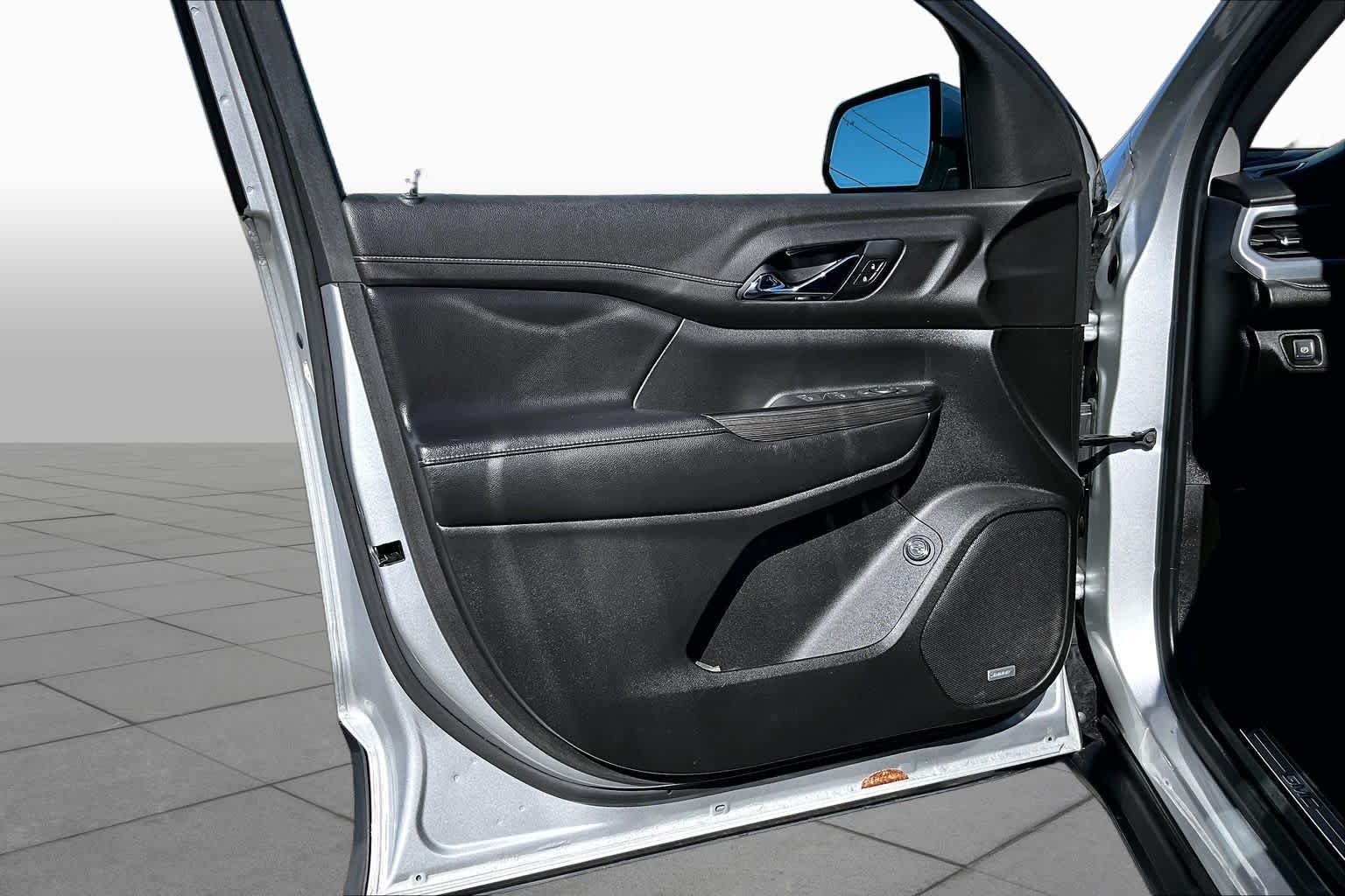 Used 2019 Quicksilver Metallic GMC SLT image 21