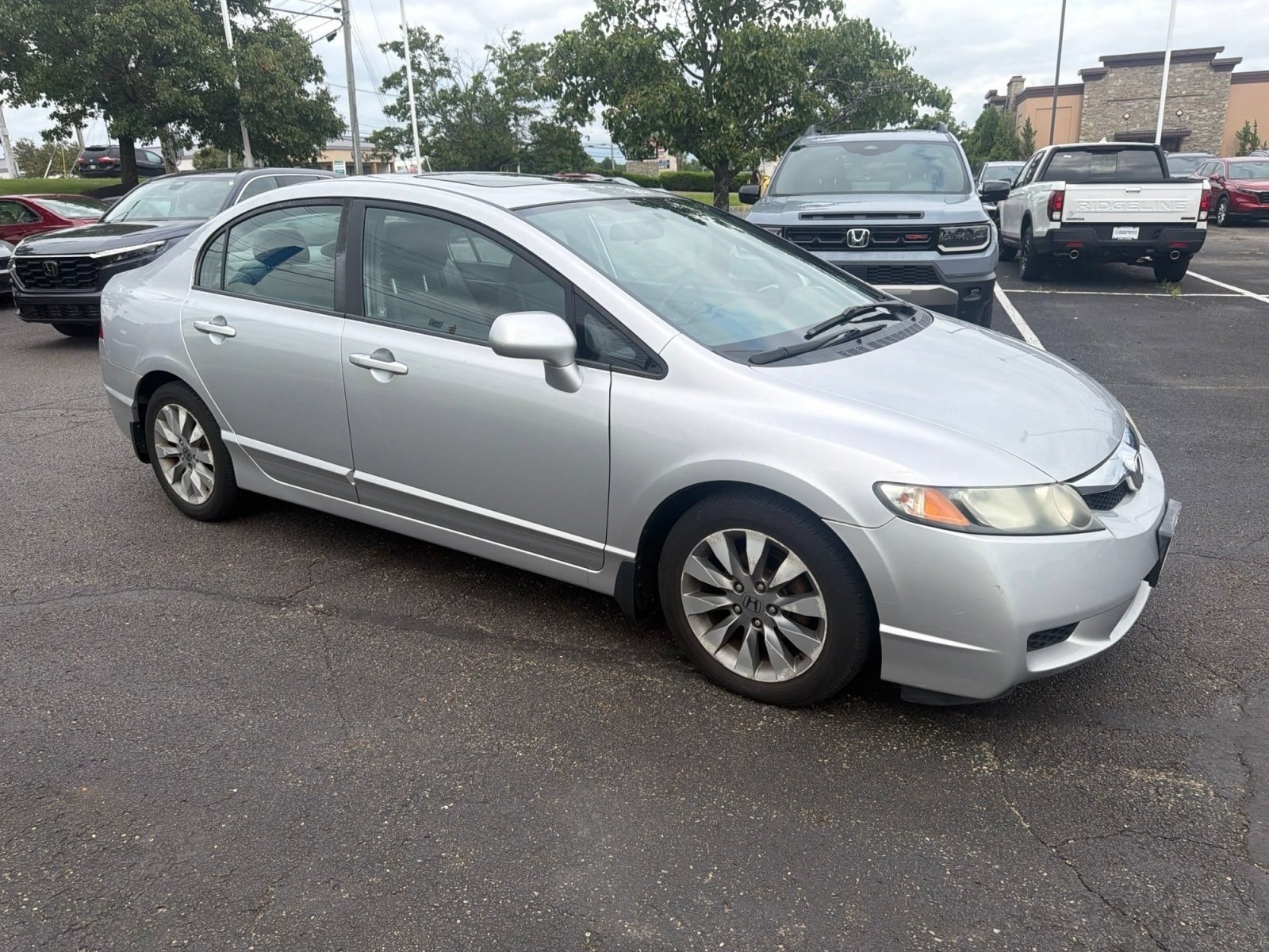 Used 2011 Alabaster Silver Metallic Honda EX image 11