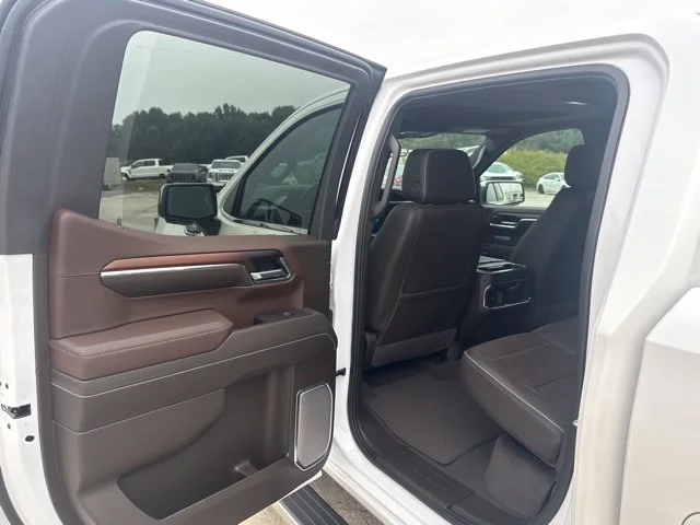 Used 2025 White GMC Denali image 14