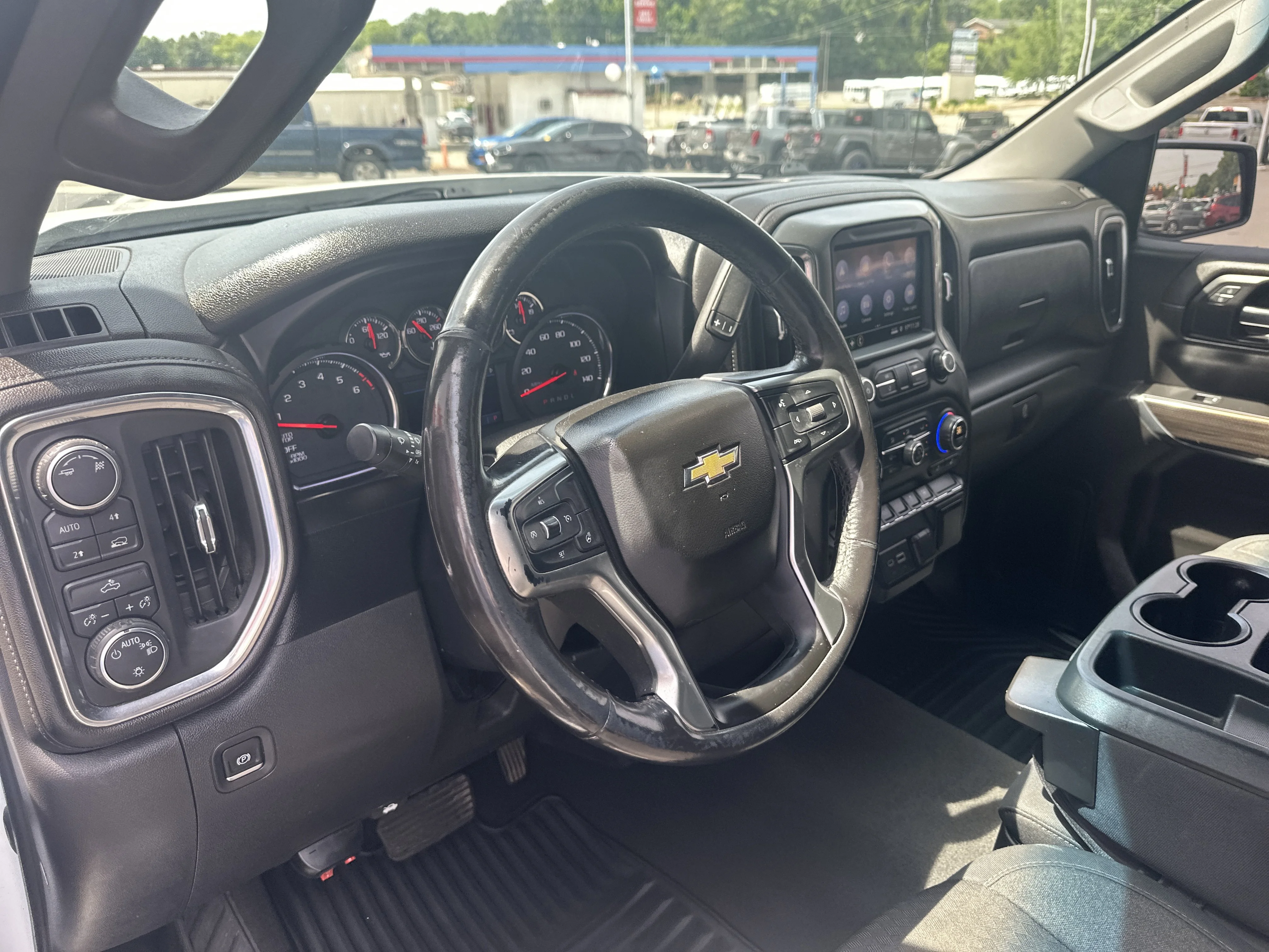 Used 2019 Summit White Chevrolet LT image 18