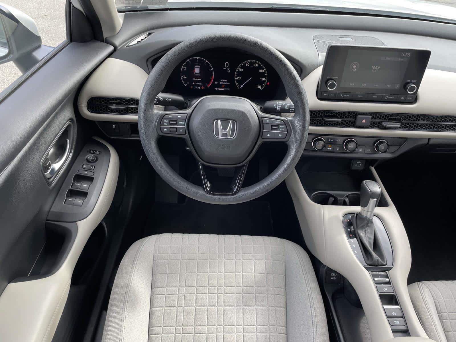 Used 2024 Platinum White Pearl Honda LX image 2