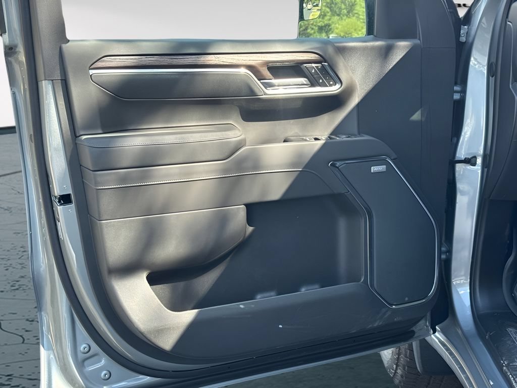 2026 GMC Sierra 1500 SLT - Photo 22