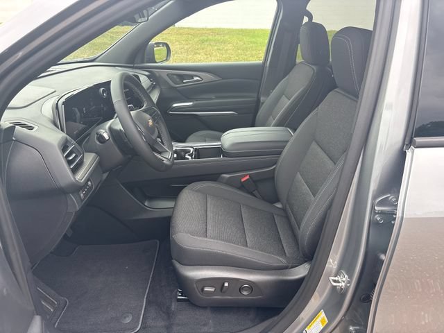 2027 Chevrolet Traverse LT - Photo 10