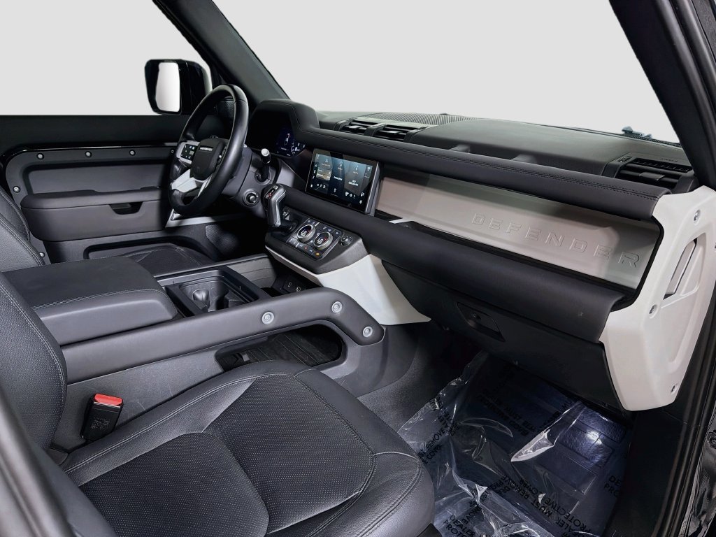 Certified Used 2024 Black Land Rover S image 32
