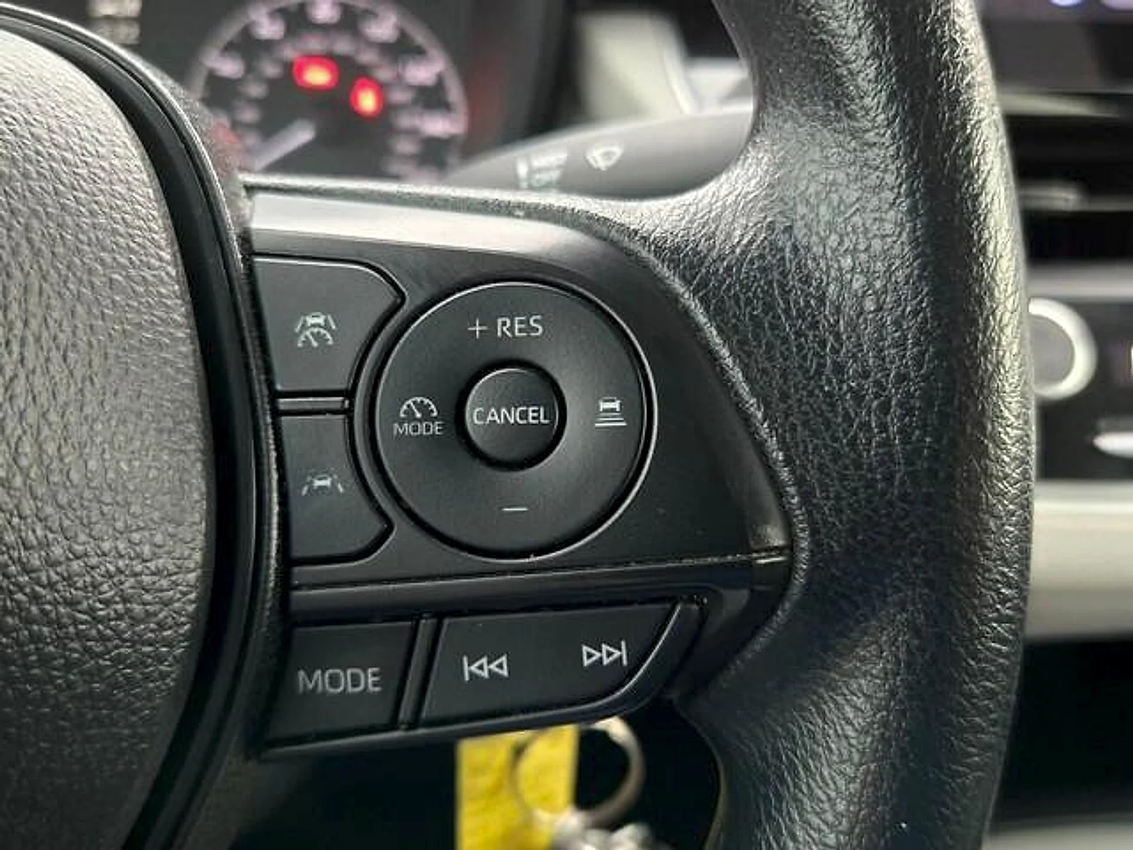 Used 2024  Toyota LE image 21