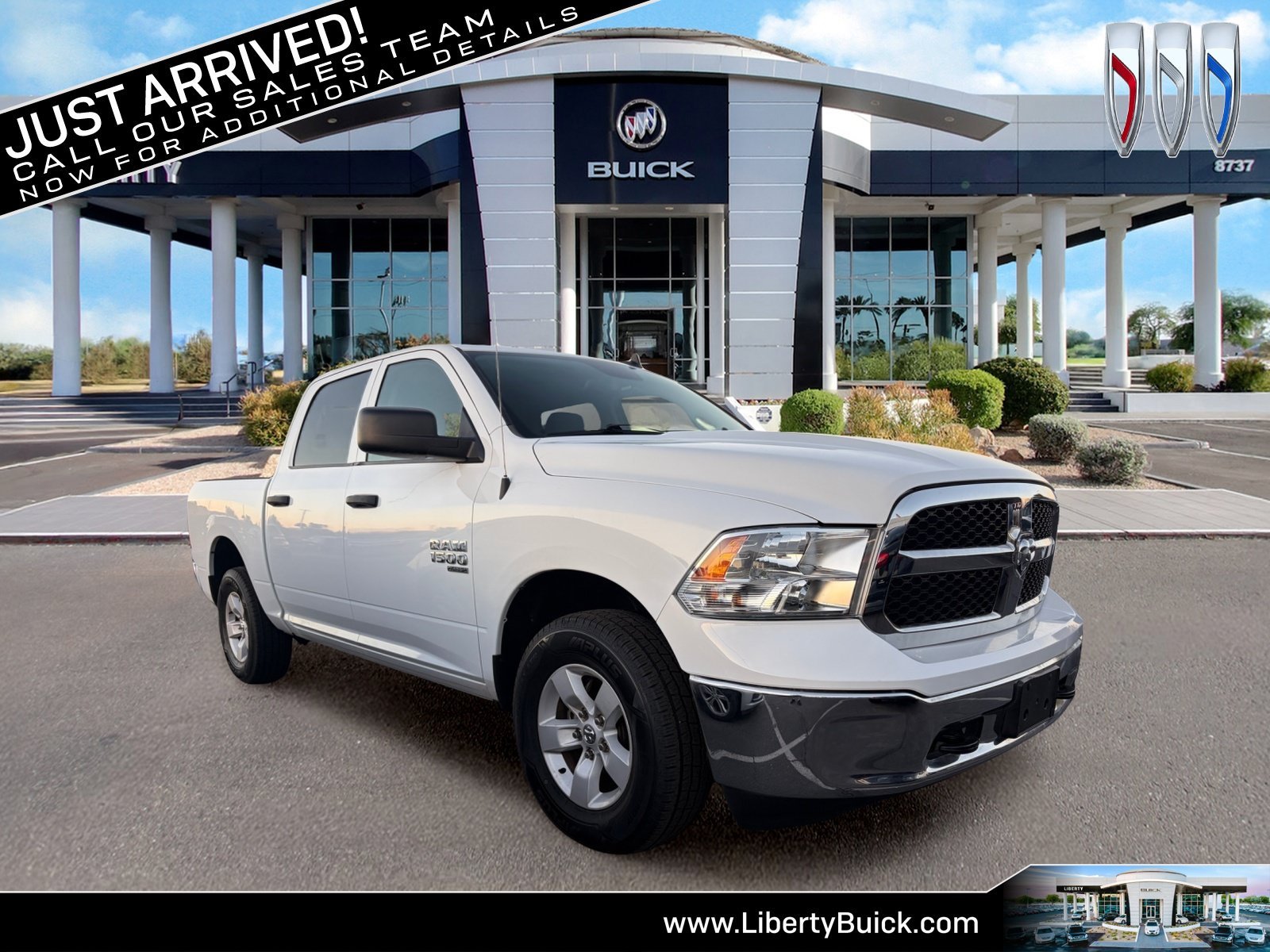 2022 Ram 1500 Classic SLT Crew Cab 4x4 5'7" Box