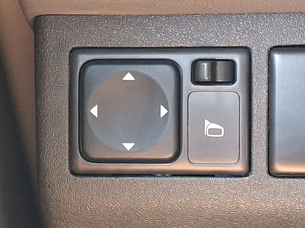 Used 2011 Black Nissan S image 24
