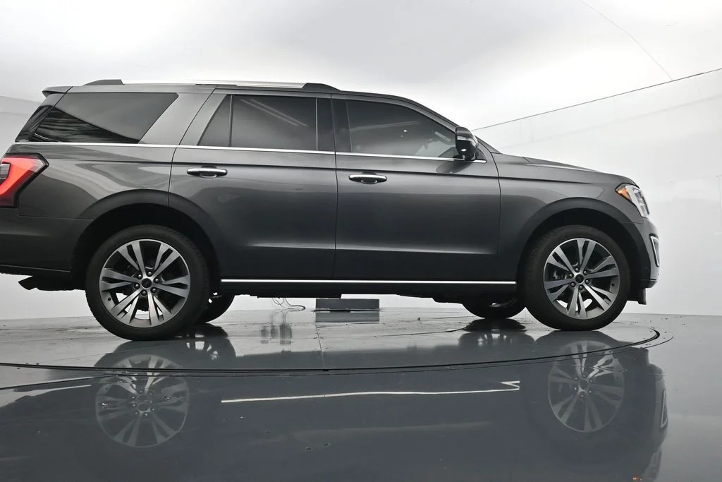 Used 2021 Gray Ford Limited image 35