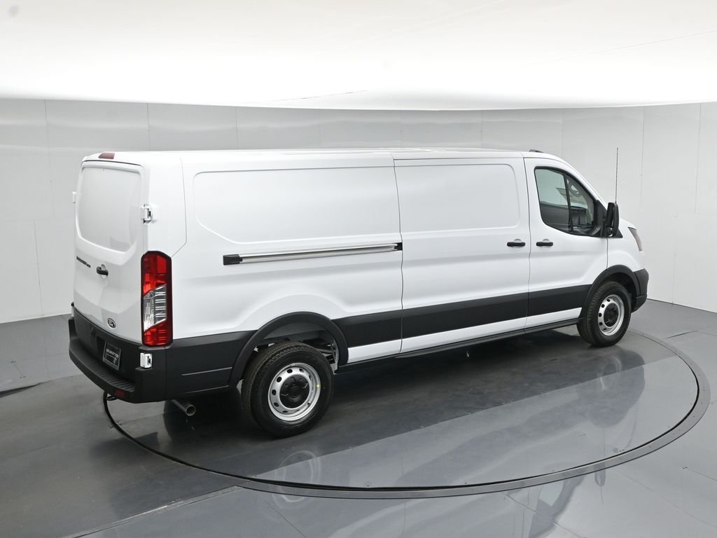New 2026 Oxford White Ford Base image 38