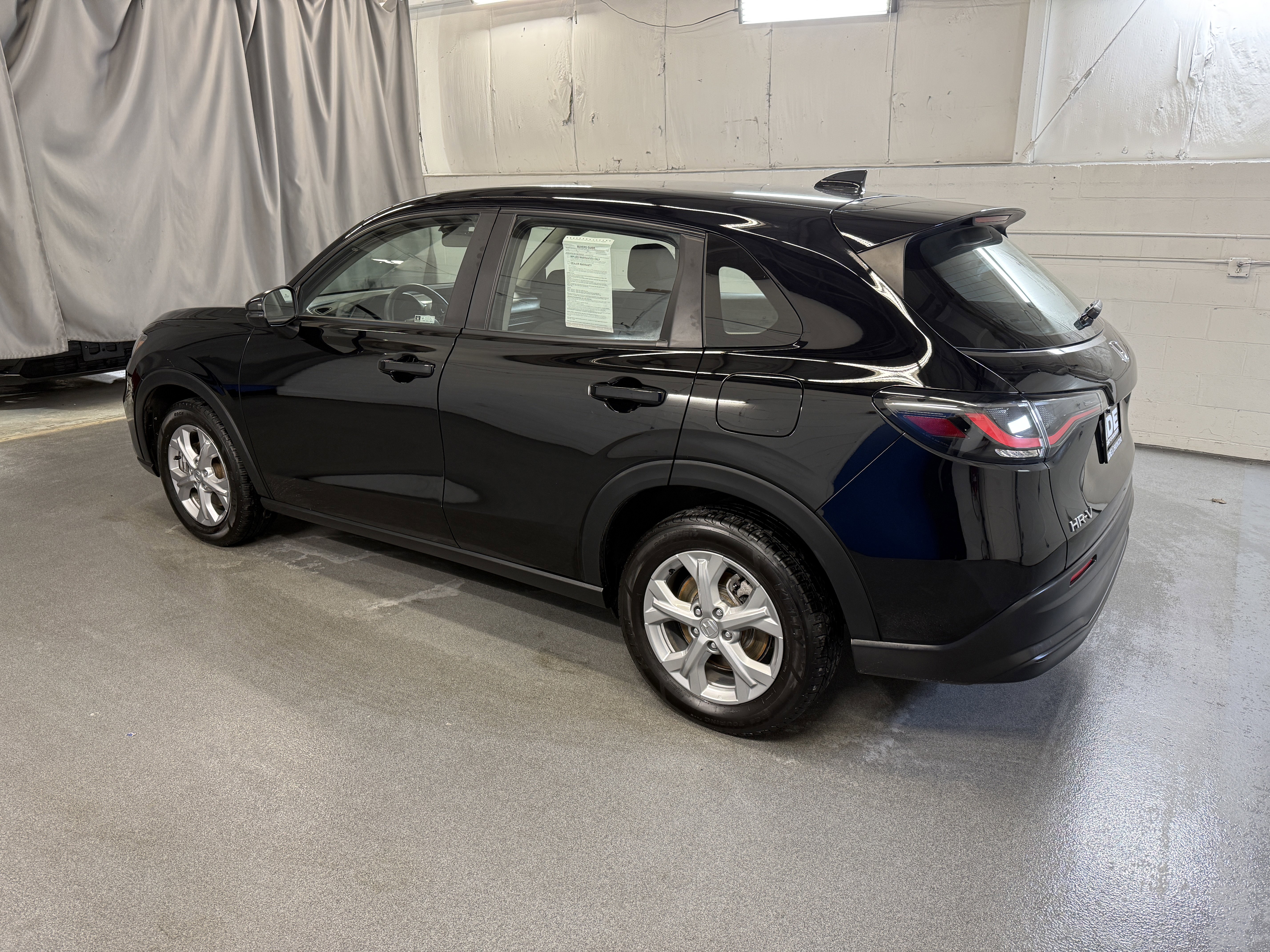Certified Used 2023 Crystal Black Pearl Honda LX image 5