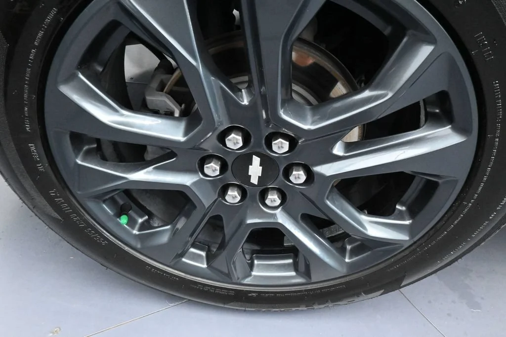 Used 2021 Mosaic Black Metallic Chevrolet RS image 50