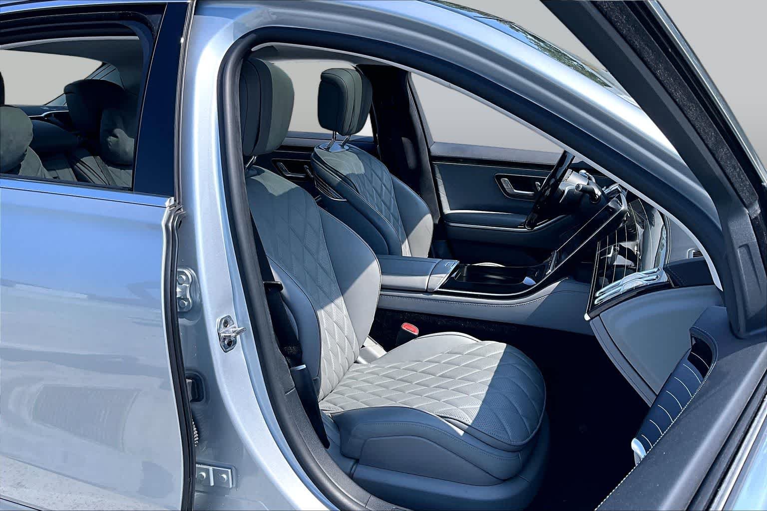 Used 2022 Cirrus Silver Mercedes-Benz S 580 image 9
