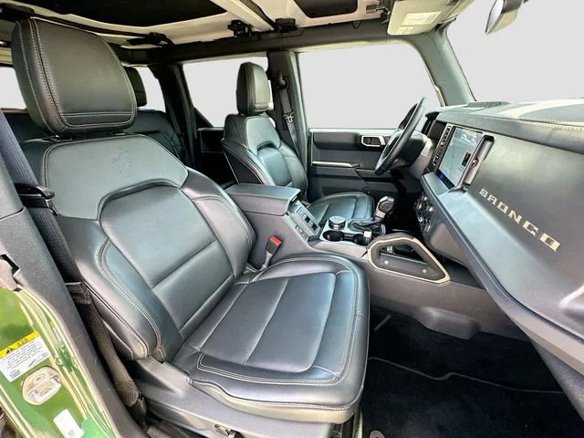 Used 2025 Green Ford Badlands image 27