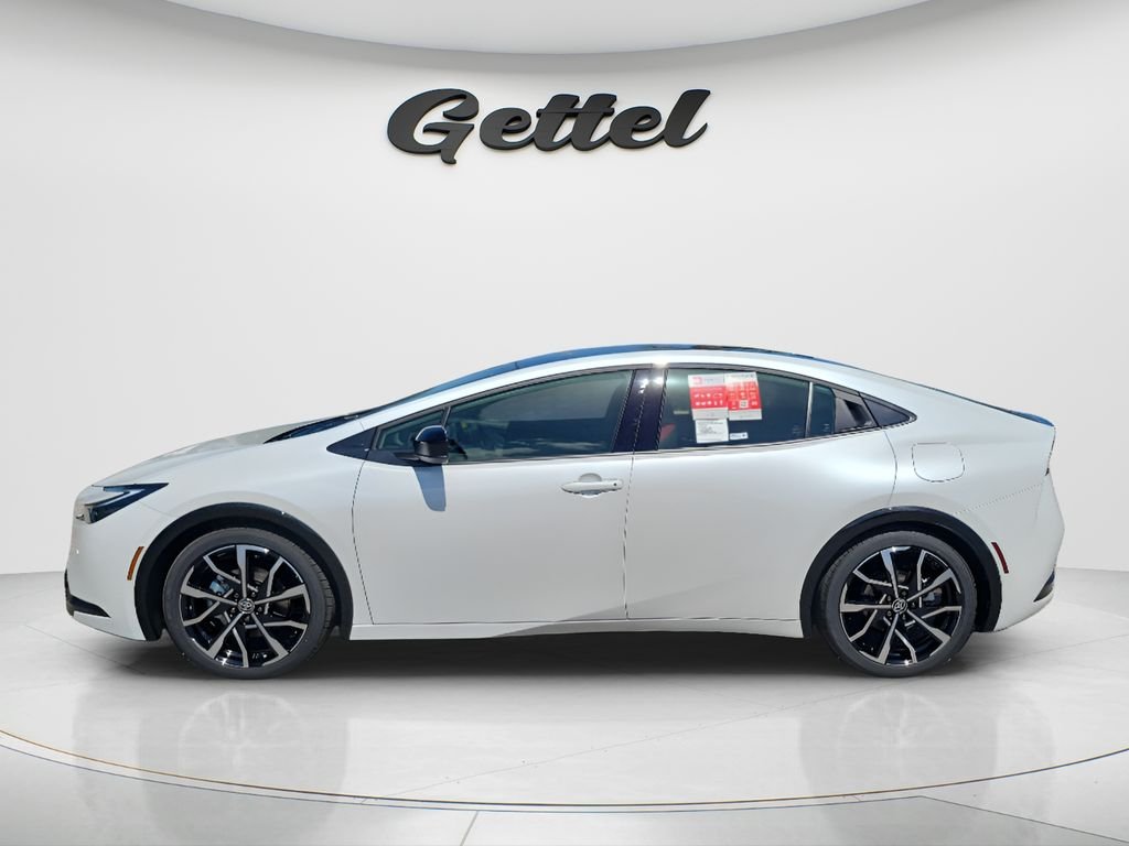 New 2026 Wind Chill Pearl <sup>1</sup> Toyota  XSE image 8