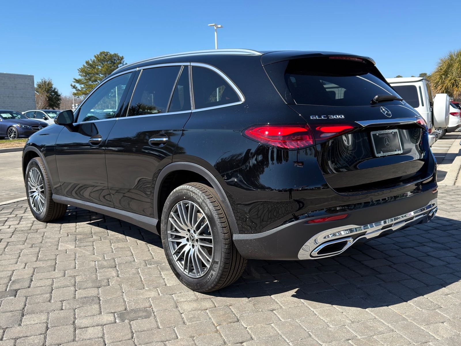 New 2026 Black Mercedes-Benz GLC 300 image 11