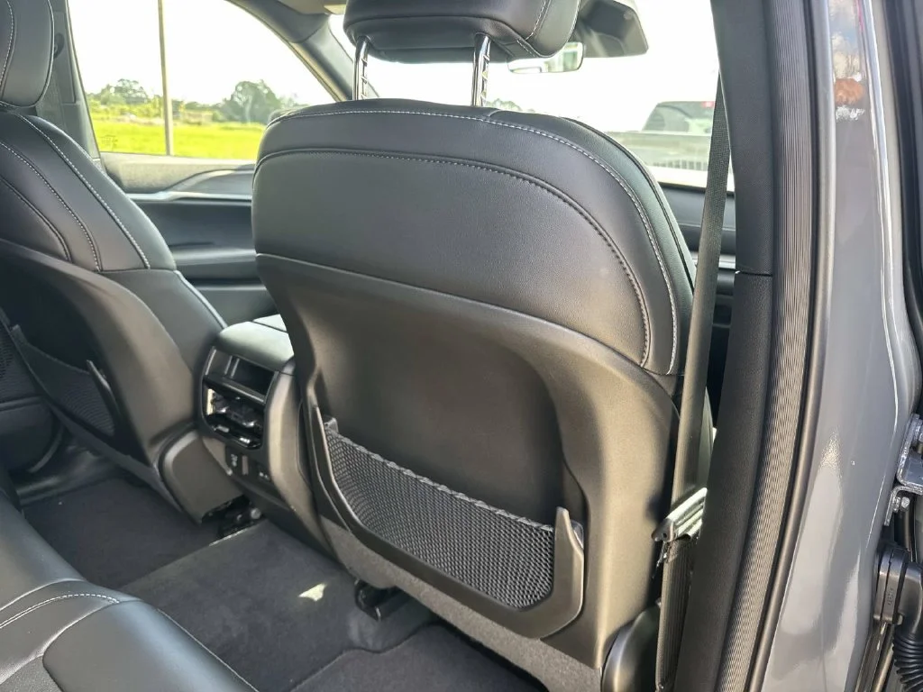 New 2027 Gray Jeep Laredo Altitude image 17