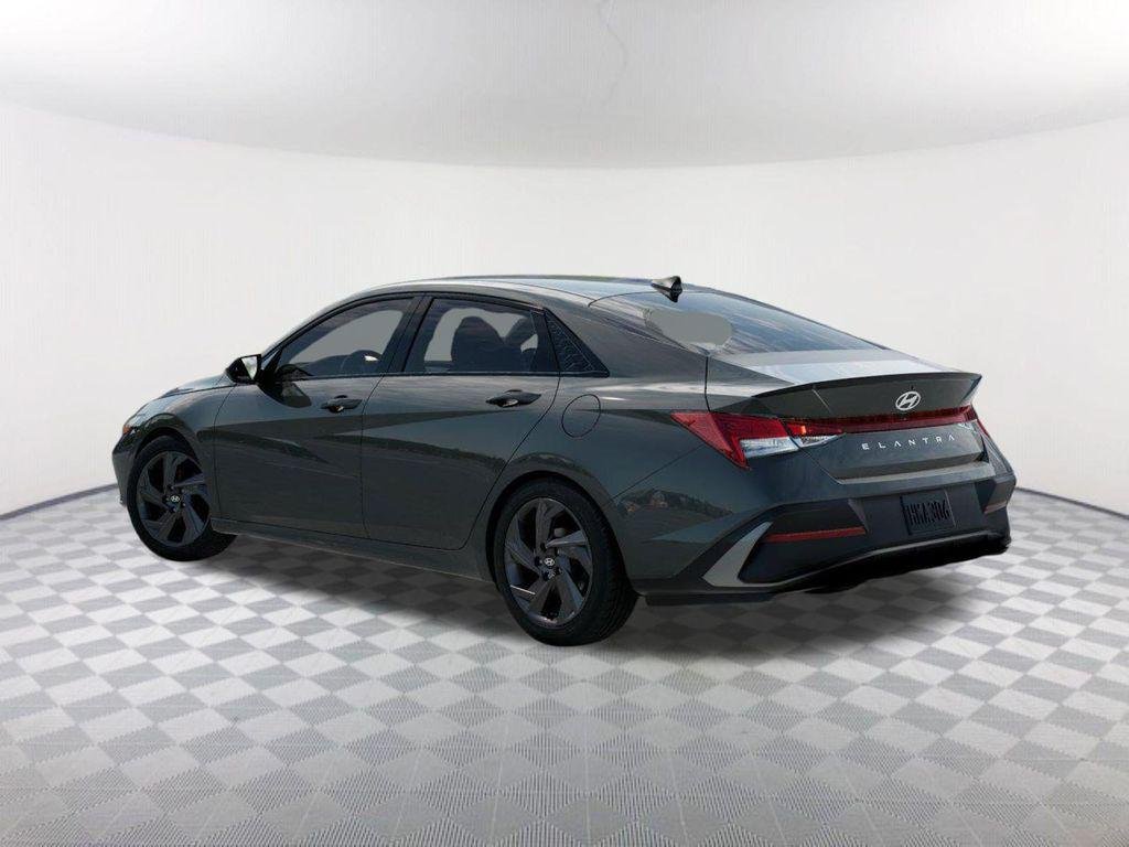 New 2026 Gray Hyundai SEL Sport image 5