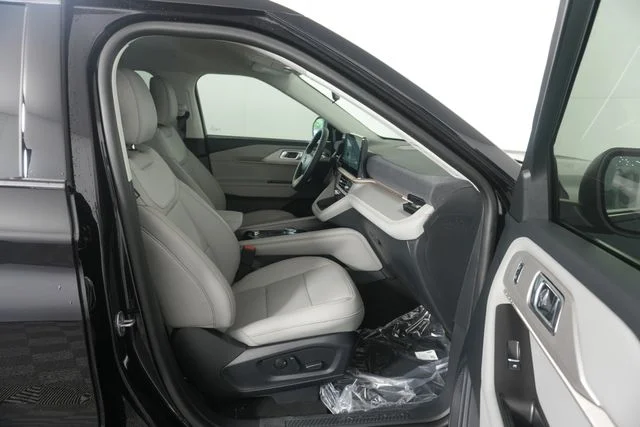 New 2026 Agate Black Metallic Ford Active image 31